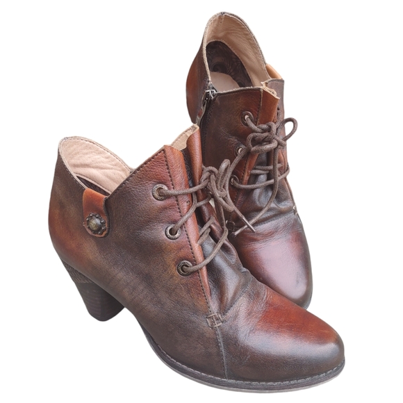 L'ATISTE Shoes - L'artiste Spring Step Size 39(8.5) Juliane Brown Leather Ankle Lace Up Boots